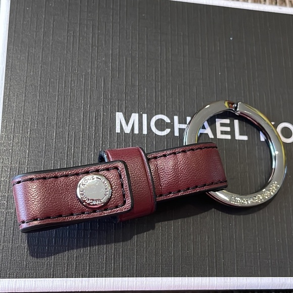 BNIB Michael Kors Slim Bifold Wallet & Keyfob Box Set - Picture 6 of 10